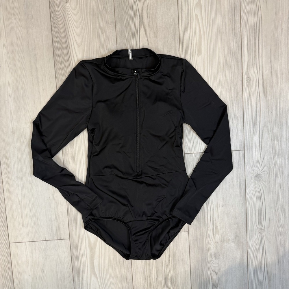 Lands End Tugless Zip Front Long Sleeve One Piece Swimsuit Size 2 Black